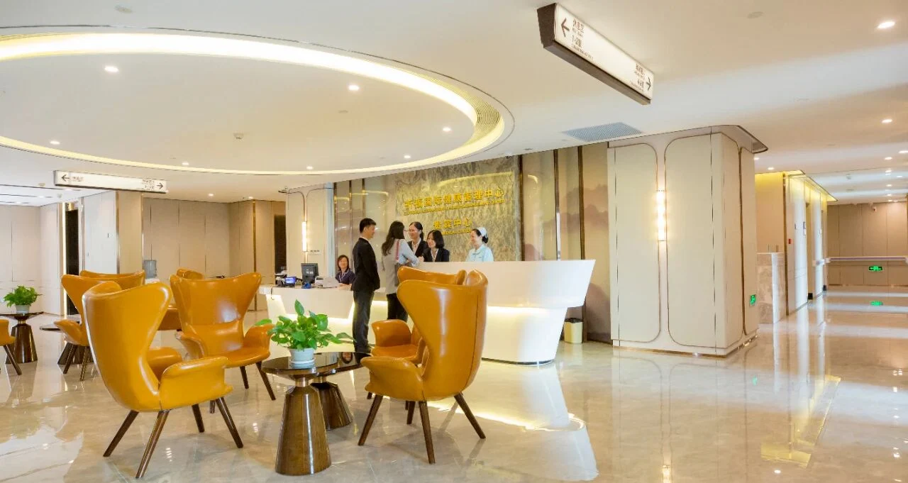 Guangdong Clifford Hospital, Guangzhou — VIP reception and seating area